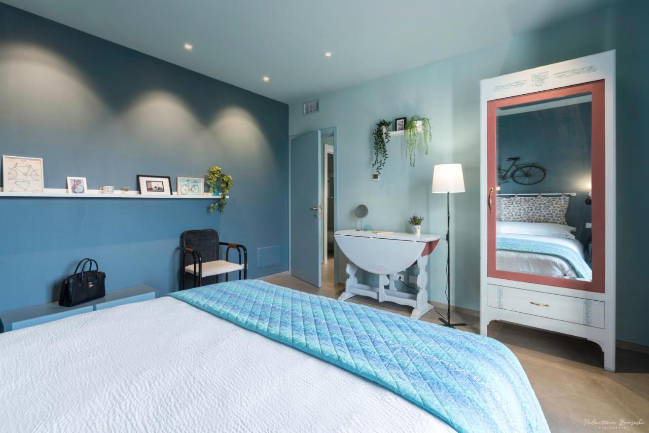 Draisina Bike Apartments Due Oleggio Castello Luaran gambar