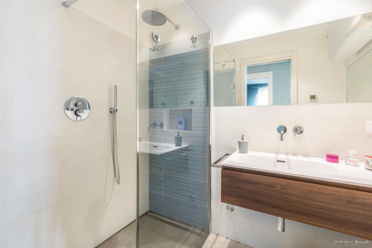 Draisina Bike Apartments Due Oleggio Castello Luaran gambar