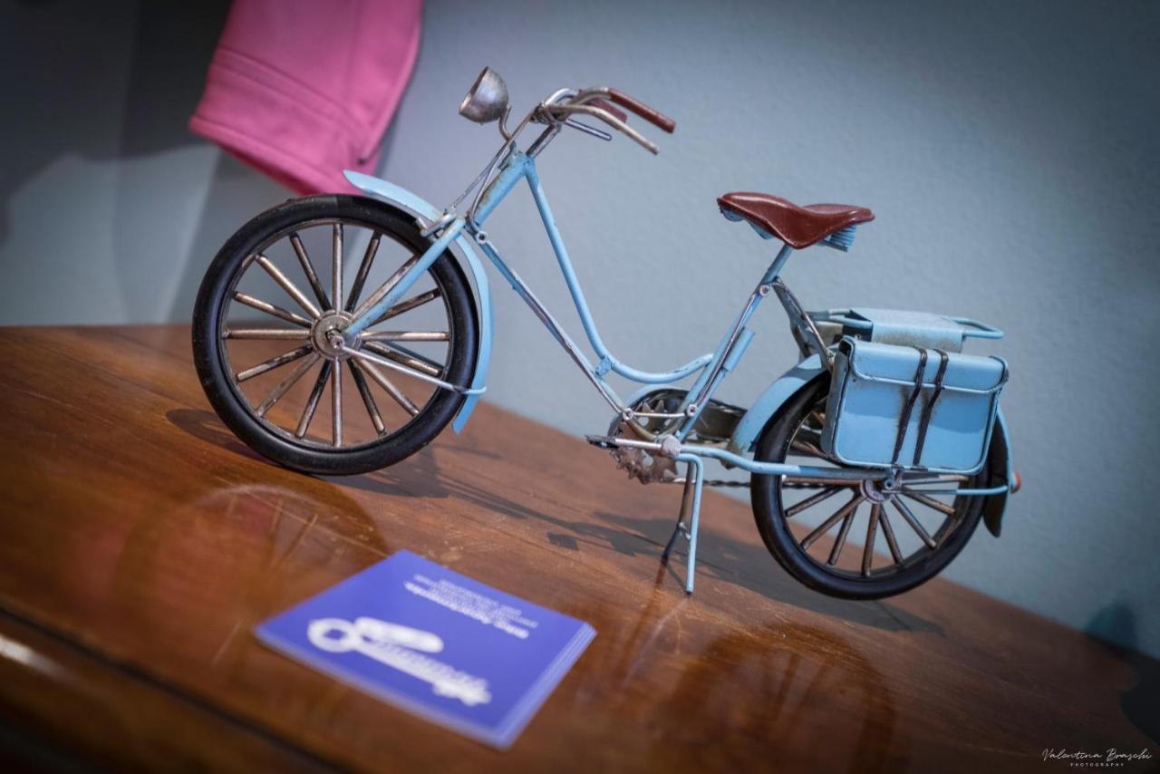 Draisina Bike Apartments Due Oleggio Castello Luaran gambar