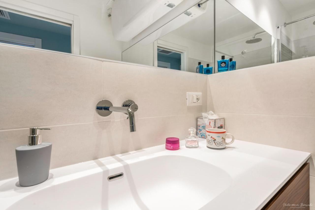 Draisina Bike Apartments Due Oleggio Castello Luaran gambar